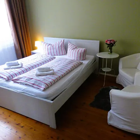 Emely Apartment *